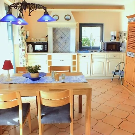Vakantiehuis In The Kloenhus Captain Blue *